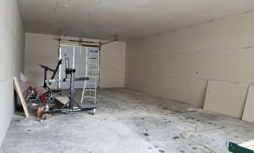 Infinity Contracting of Racine