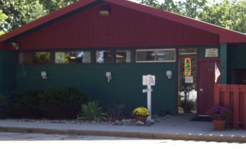 Holiday Pet Resort & Salon