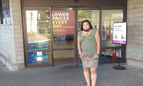Maxwell Village Shopping Center
