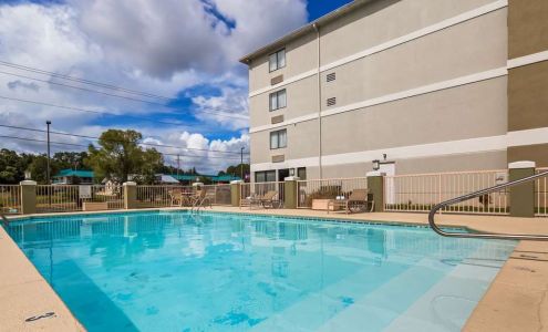 Best Western Cypress Creek