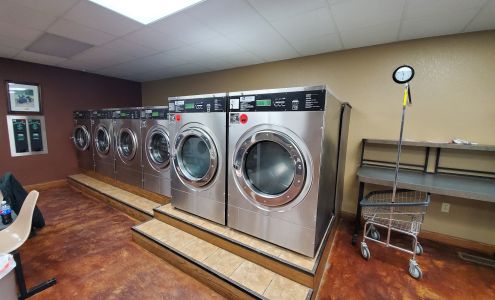 Cully's Coin Laundry 212 N Meridian St, Belle Plaine Minnesota 56011