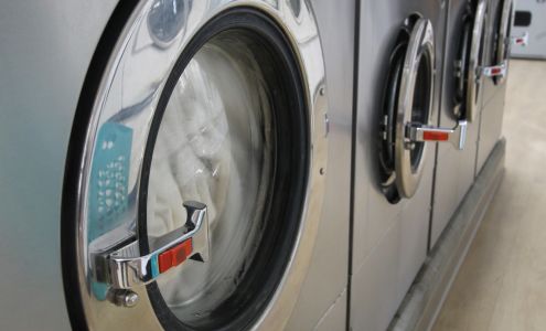 Falls Laundry Center