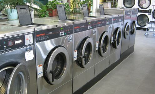 Ti-Dee Laundromat