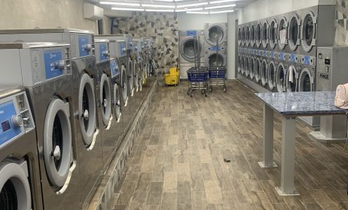 Northport Village Laundromat