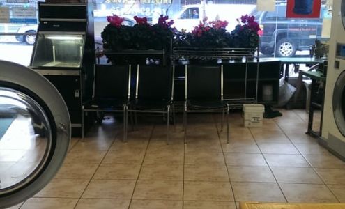 Hannah Laundromat Middle Village