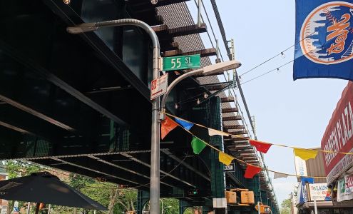 55 Roosevelt Laundromat