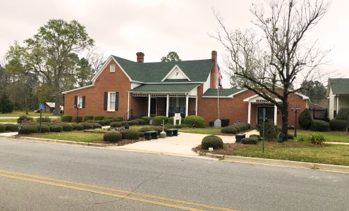 Frazier & Son Funeral Home 1016 4th Ave, Rochelle Georgia 31079