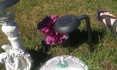 Clinton Lawn Cemetery