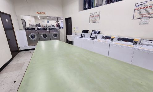 43 & K Cleaners & Laundromat