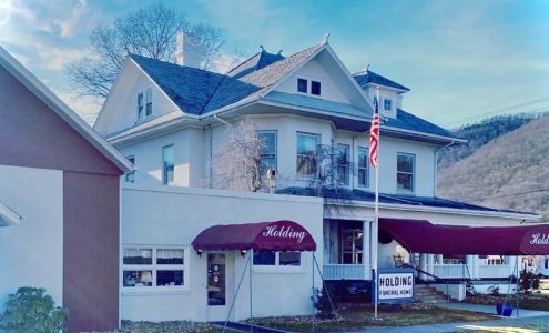 Holding Funeral Home 17 E 3rd St N, Big Stone Gap Virginia 24219