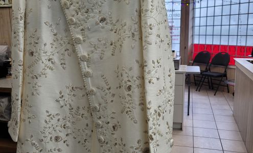 Marv's One Hour Drycleaners