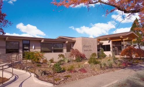 Einan’s at Sunset Funeral Home