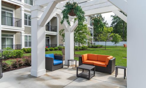 The Commonwealth at York Apartments