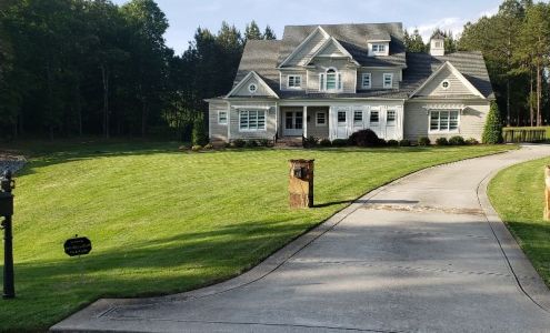 Mow-Town Lawn Care and Maintenance
