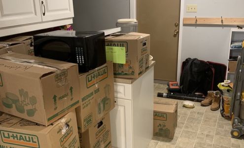 Don's Moving Service 200 Industrial Blvd, Napanee Ontario K7R 3Y9