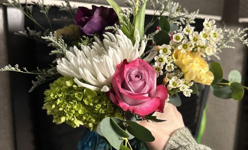 Pollen and Petal || Premier Floral Design