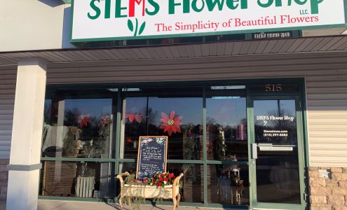 Stems Flower Shop, LLC 515 8th St SE, Altoona Iowa 50009