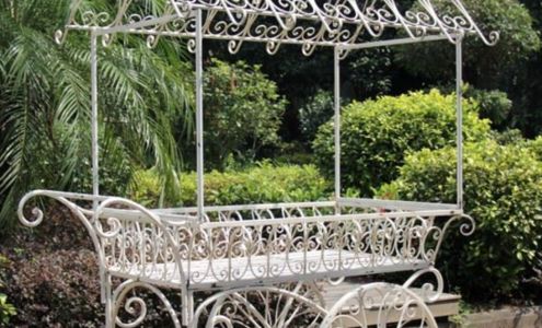 Topiarily Yours, LLC