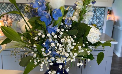 Williams Florist 22704 Main St, Courtland Virginia 23837