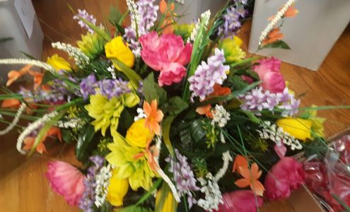 Caroline's Home Floral & Gifts 4254 Hwy 411, Madisonville Tennessee 37354