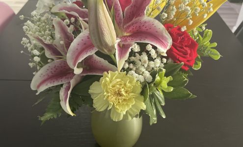 Eric's Flowers & Gifts