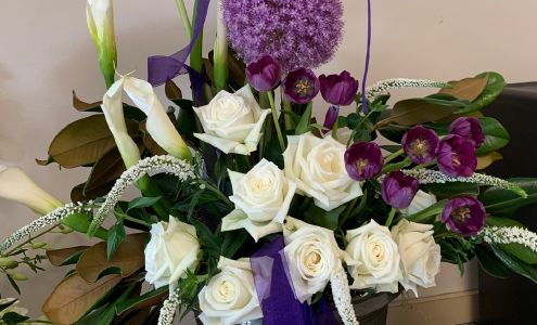 Marys Little Shop of Flowers