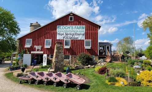 Bloch's Farm & Greenhouses W1604 WI-23, Green Lake Wisconsin 54941