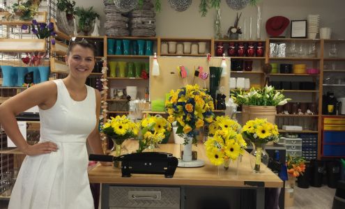 la Petite Jaune Fleur