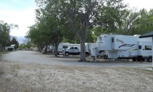 Whispering Elms Motel & RV Park Baker