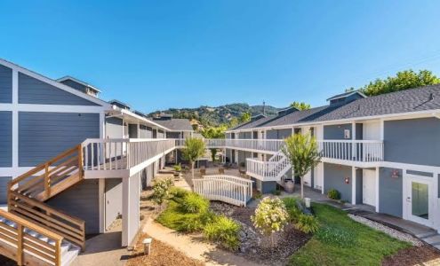 UpValley Inn & Hot Springs