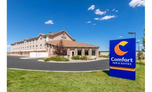 Comfort Inn & Suites Near University of Wyoming