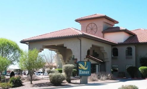 Quality Inn & Suites Gallup I-40 Exit 20