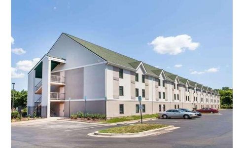 Days Inn by Wyndham Lanham Washington DC