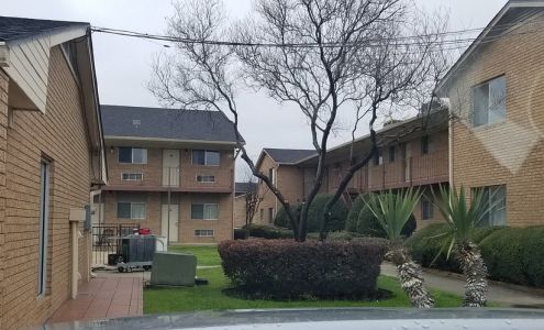 Hallmark Inn & Suites