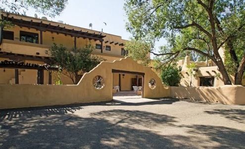 Sagebrush Inn & Suites