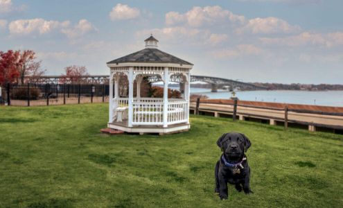 Yorktown Beach Hotel