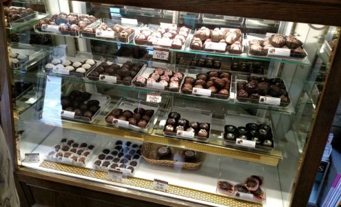 The Ahwahnee Sweet Shop Yosemite Valley