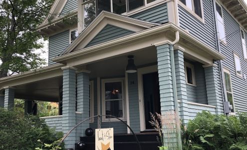 Locust & Starr Inn Wolfville