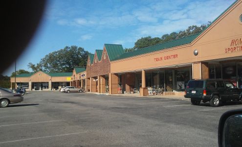 Crestwood Shopping Center