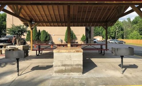 Red Roof PLUS+ Birmingham East - Irondale/Airport