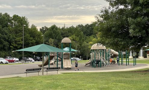 Veterans Park Meadowbrook