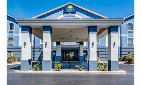 Days Inn & Suites by Wyndham Prattville-Montgomery