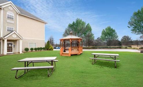 Microtel Inn & Suites by Wyndham Columbus North