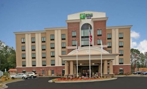 Holiday Inn Express & Suites Hope Mills-Fayetteville Arpt, an IHG Hotel