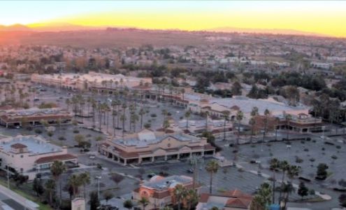 Mission Grove Shopping Center