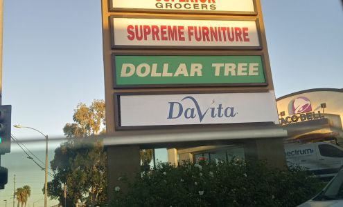 Plaza on Sixth Street Shopping Center