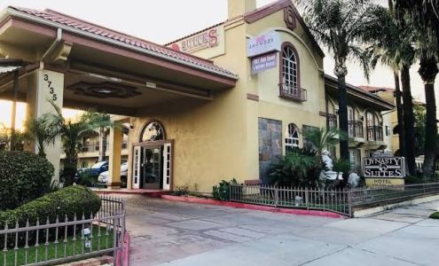 Dynasty Suites Hotel