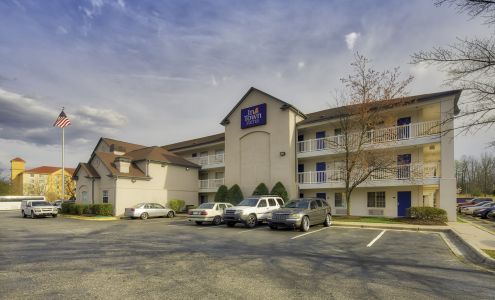 InTown Suites Extended Stay Greensboro NC - Lanada Rd