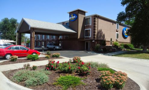 TownHouse Extended Stay Hotel Downtown