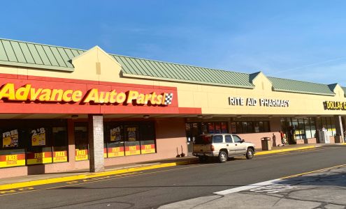 Holmesburg Shopping Center